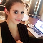 Danie - Club échangiste à Charette Profil de Danie, 23 ans, Club échangiste à Charette (Québec)