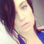 Paola - Club échangiste à Low Profil de Paola, 32 ans, Club échangiste à Low (Québec)